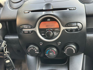 Mazda 2 foto 11