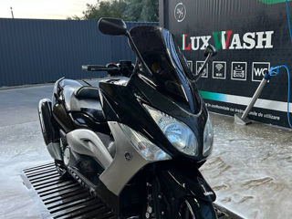 Yamaha T-max foto 2