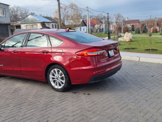 Ford Fusion foto 10