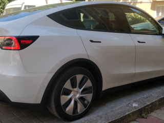 Tesla Model Y foto 4