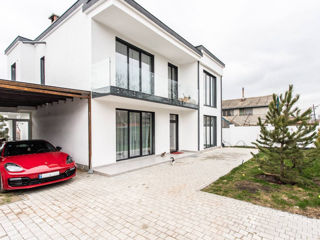Spre vânzare casă 220 mp + 12 ari, în Cricova!