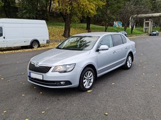 Skoda Superb foto 1