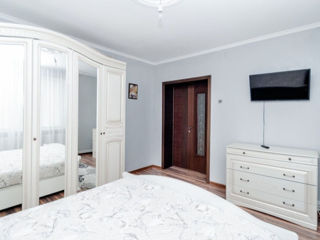 Casa in 2 nivele Ialoveni,5 camere+ living 193m.p +14 ari. Regiunia Bozu