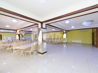 Restaurant, 1000 mp, Hâncești, 450000 € ! foto 4