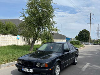 BMW 5 Series foto 6