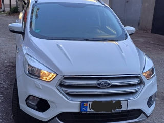 Ford Kuga foto 1