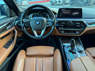 BMW 5 Series foto 11