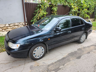 Toyota Carina foto 2