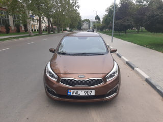 KIA Ceed foto 2