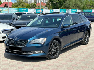 Skoda Superb foto 1