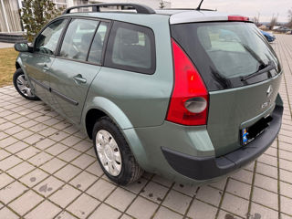 Renault Megane foto 2