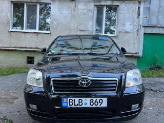 Toyota Avensis foto 3