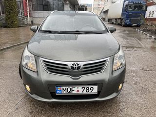 Toyota Avensis foto 3