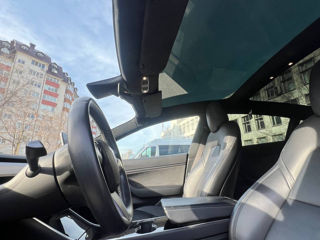 Tesla Model 3 foto 8