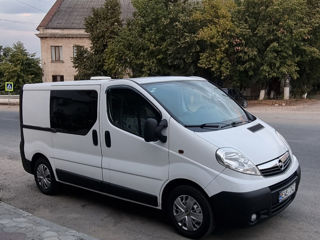 Opel Vivaro foto 2