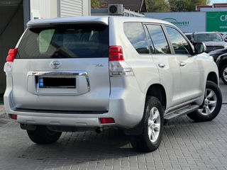 Toyota Land Cruiser Prado foto 3