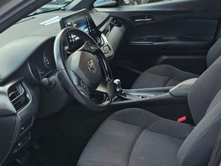 Toyota C-HR foto 9