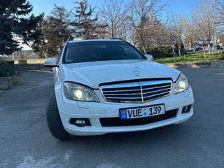 Mercedes C-Class foto 2