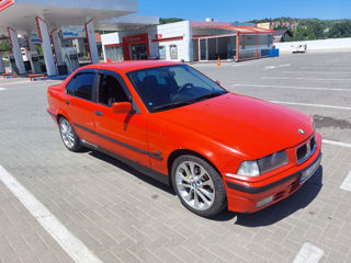 BMW 3 Series foto 2