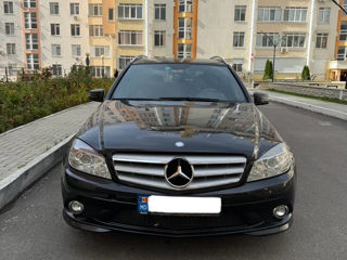 Mercedes C-Class foto 1