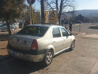 Dacia Logan foto 3