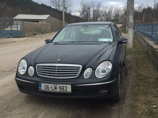 Mercedes E Class foto 1