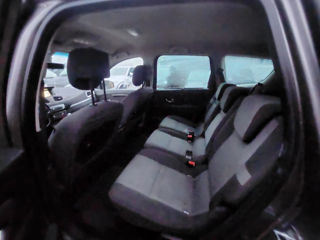 Renault Grand Scenic foto 2