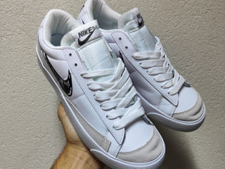 nike blazer low white black swoosh