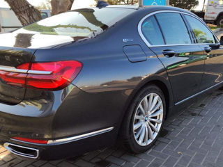 BMW 7 Series foto 3