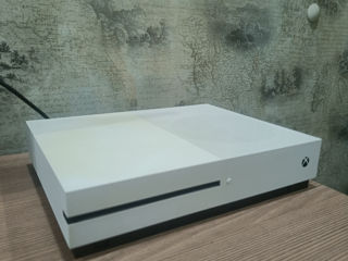 Xbox one s + 4 jocuri foto 4