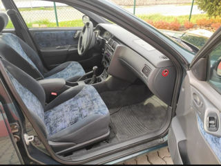 Toyota Carina foto 6