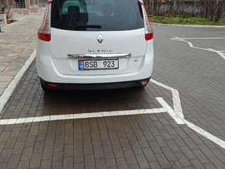 Renault Grand Scenic foto 3