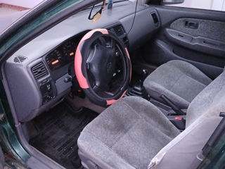 Nissan Almera foto 6