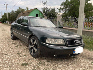 Audi A8 foto 1