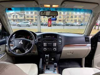 Mitsubishi Pajero foto 5