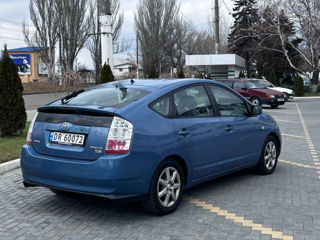 Toyota Prius foto 4