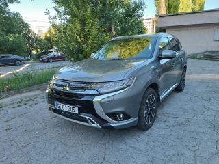 Mitsubishi Outlander foto 3