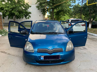 Toyota Yaris foto 8