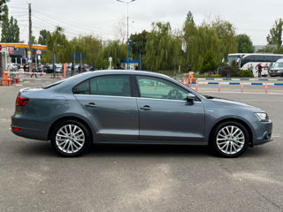 Volkswagen Jetta foto 5