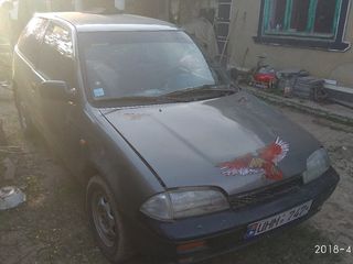 Suzuki Swift foto 2