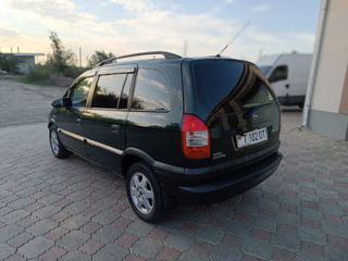 Opel Zafira foto 3