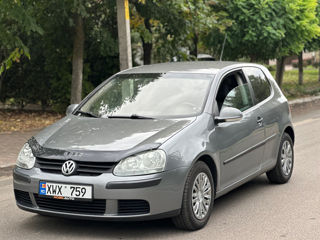 Volkswagen Golf foto 1