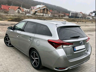 Toyota Auris foto 2