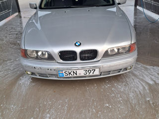 BMW 5 Series foto 7