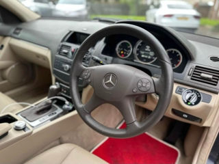 Mercedes C-Class foto 6