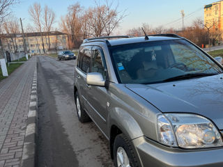 Nissan X-Trail foto 2