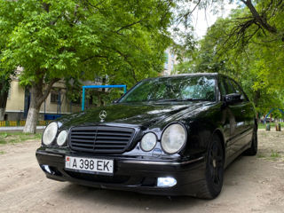 Mercedes E-Class foto 6