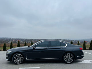 BMW 7 Series foto 2