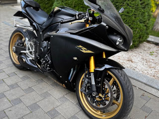 Yamaha R1 Big Bang foto 5