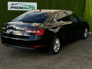 Skoda Superb foto 6